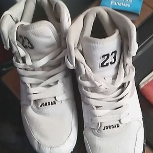 Jordan 1 flight 4 size 7y